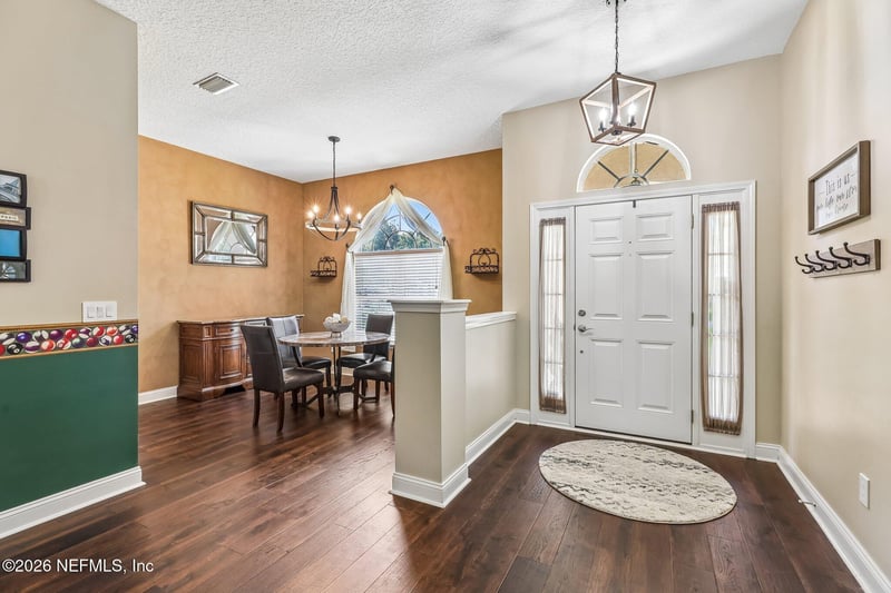 573 Wellhouse Dr, Jacksonville, FL 32220