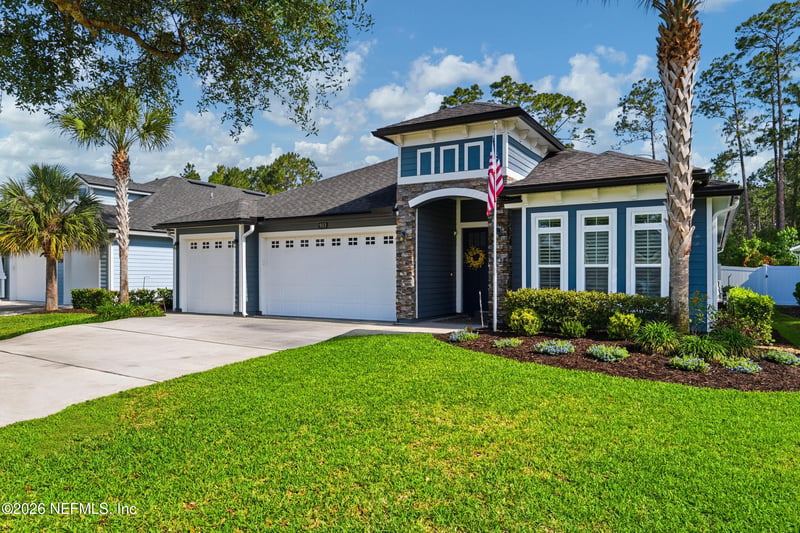 933 Bent Creek Dr, St Johns, FL 32259