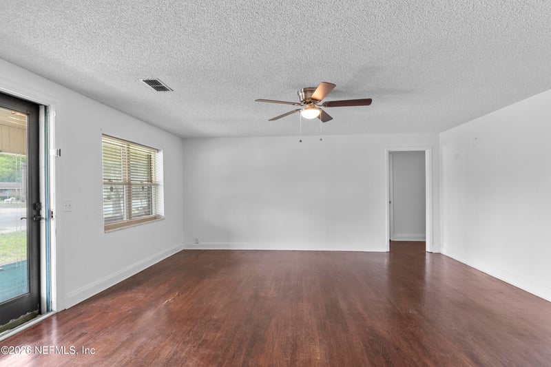 164 6th St, Macclenny, FL 32063
