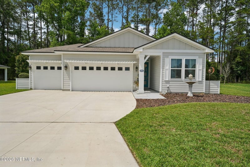 12675 Green Meadow Dr, Jacksonville, FL 32218
