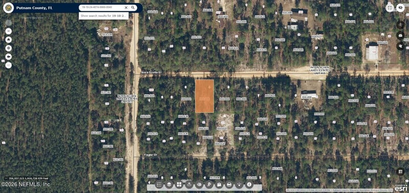 529 Nova Scotia St, Interlachen, FL 32148