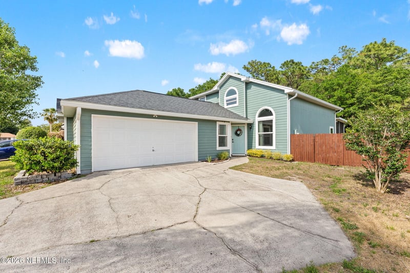 3423 Caroline Ridge Ln, Jacksonville, FL 32225