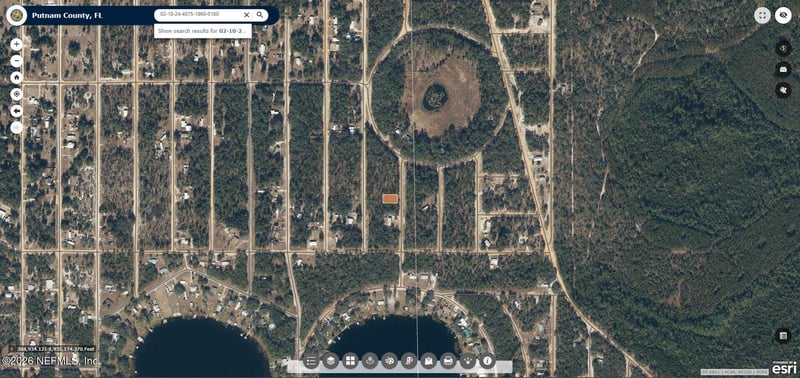 211 Morse Ave, Interlachen, FL 32148