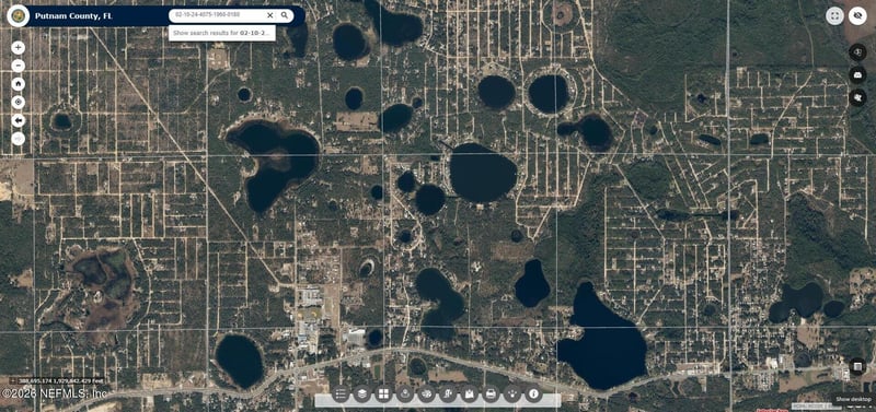 211 Morse Ave, Interlachen, FL 32148