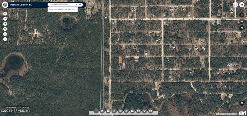 529 Nova Scotia St, Interlachen, FL 32148