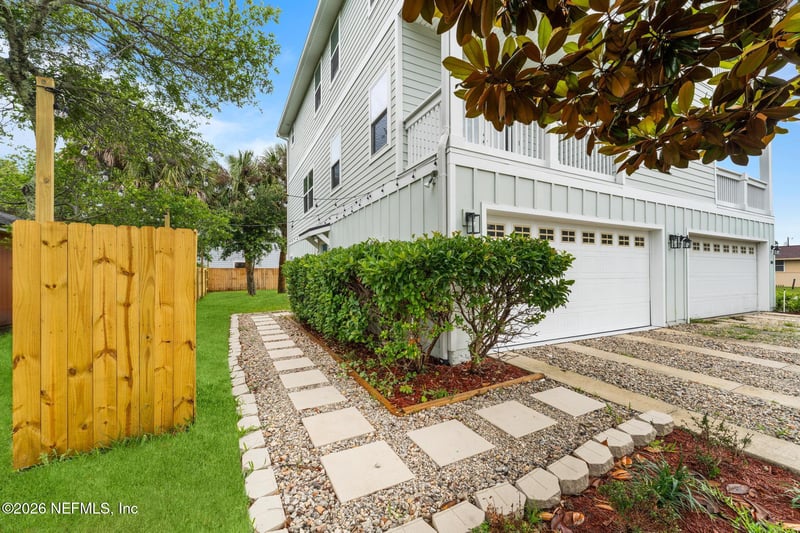 408 8th St, Jacksonville Beach, FL 32250