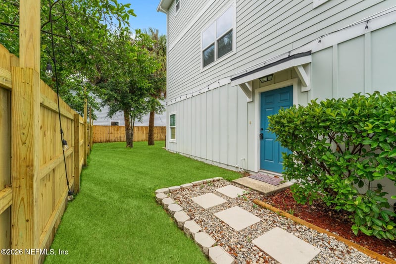 408 8th St, Jacksonville Beach, FL 32250