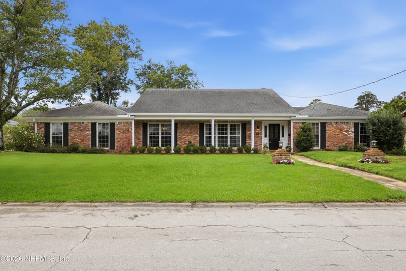 2317 Miller Oaks Dr, Jacksonville, FL 32217