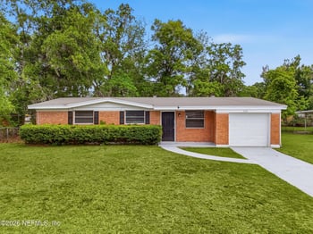 5203 Chivalry Dr, Jacksonville, FL 32208
