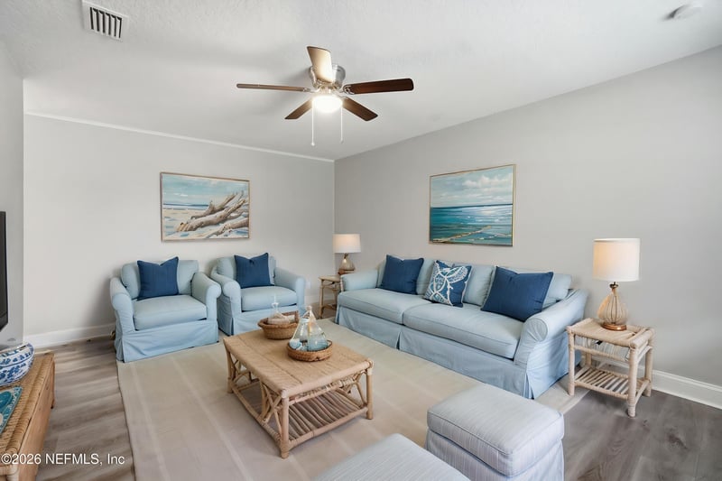 5203 Chivalry Dr, Jacksonville, FL 32208