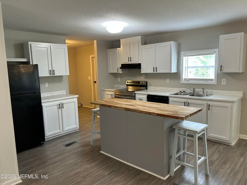 23197 Hassie Johns Rd, Sanderson, FL 32087