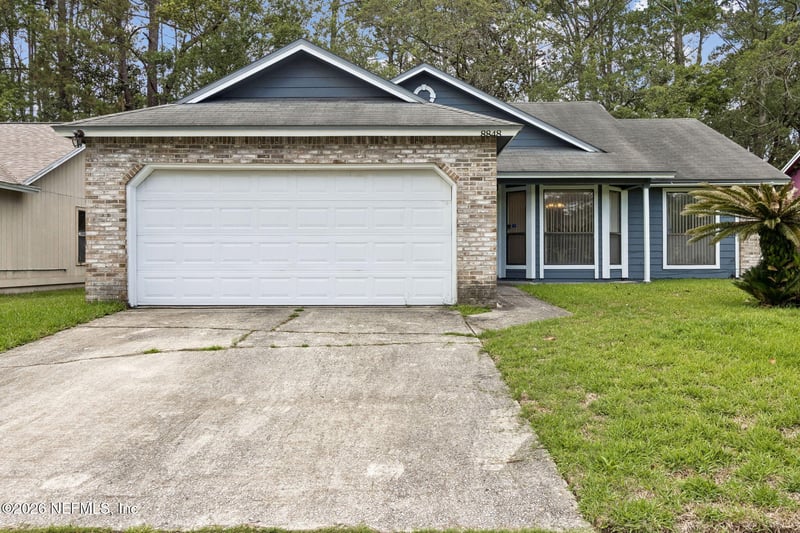 8848 Victoria Landing Dr, Jacksonville, FL 32208