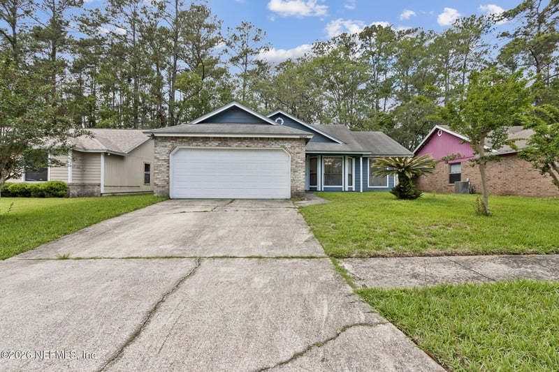 8848 Victoria Landing Dr, Jacksonville, FL 32208