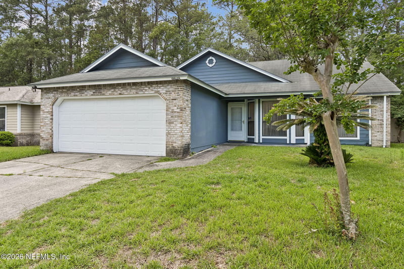 8848 Victoria Landing Dr, Jacksonville, FL 32208
