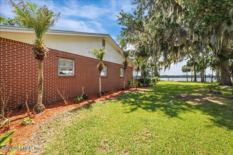 117 St Johns Fishing Lodge Rd, Crescent City, FL 32112