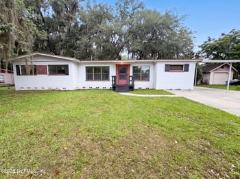 2020 Cherry Ln, Palatka, FL 32177