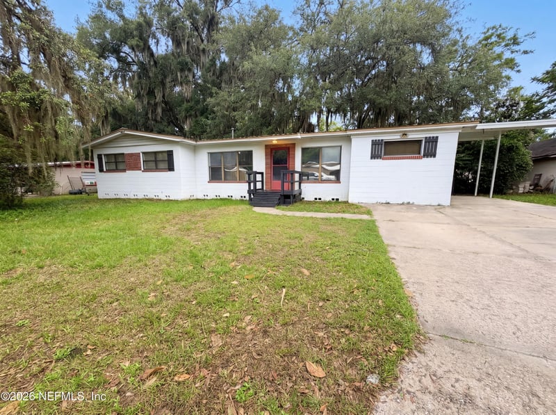 2020 Cherry Ln, Palatka, FL 32177