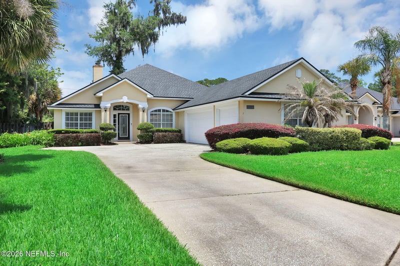 1862 Sentry Oak Ct, Fleming Island, FL 32003