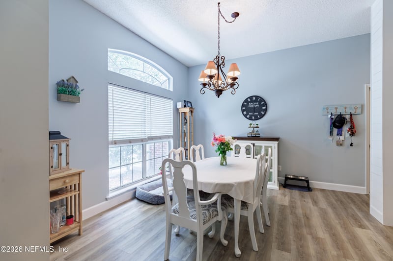 429 Twin Oaks Ln, St Johns, FL 32259
