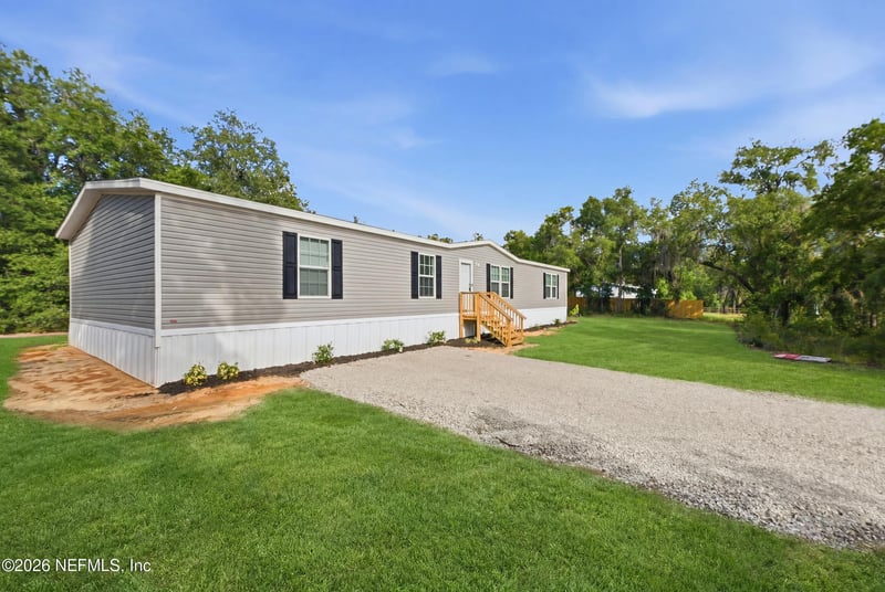 352 County Road 315, Interlachen, FL 32148