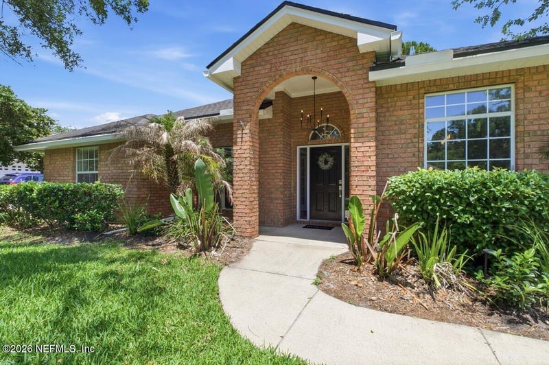 170 Edgewater Branch Dr, St Johns, FL 32259
