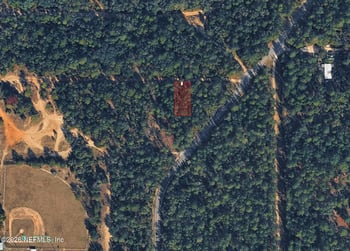 106 9th St, Interlachen, FL 32148
