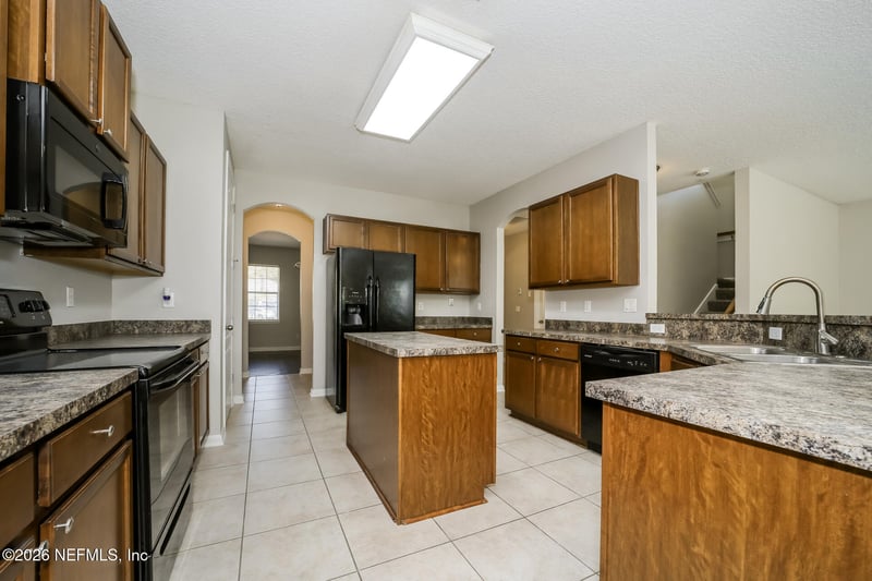 1550 Carpathian Dr, Jacksonville, FL 32218