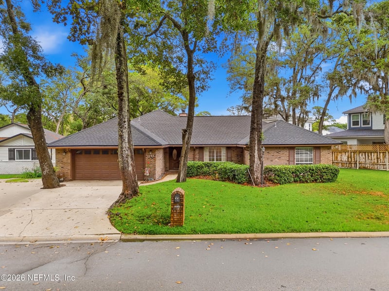 2263 Oak Forest Dr, Jacksonville Beach, FL 32250