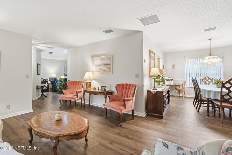 2263 Oak Forest Dr, Jacksonville Beach, FL 32250