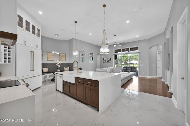 121 Chatsworth Dr, St Johns, FL 32259