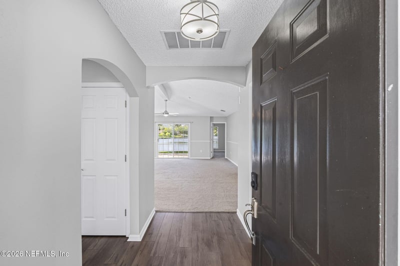 12118 Sunchase Dr, Jacksonville, FL 32246
