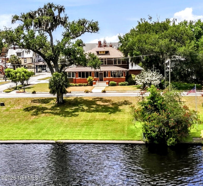 520 River St, Palatka, FL 32177