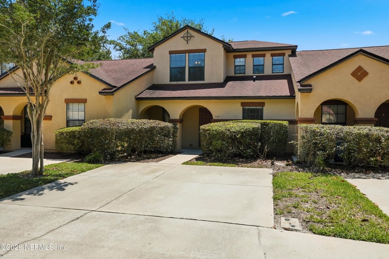 747 Ginger Mill Dr, St Johns, FL 32259