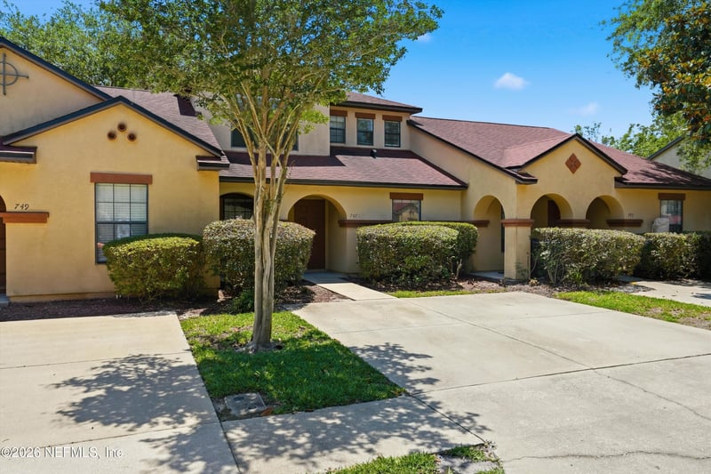 747 Ginger Mill Dr, St Johns, FL 32259