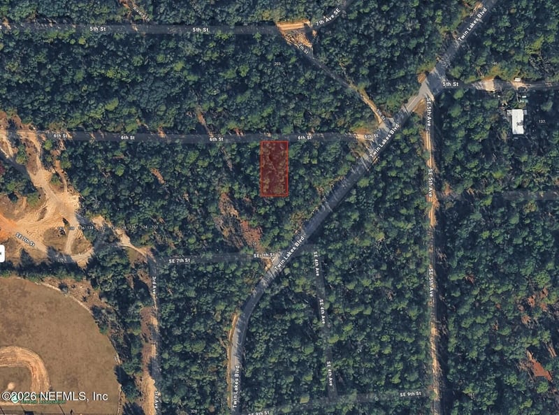 215 6th St, Interlachen, FL 32148