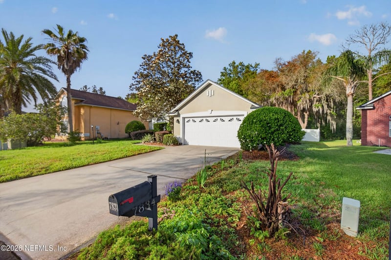 7834 Chase Meadows Dr, Jacksonville, FL 32256