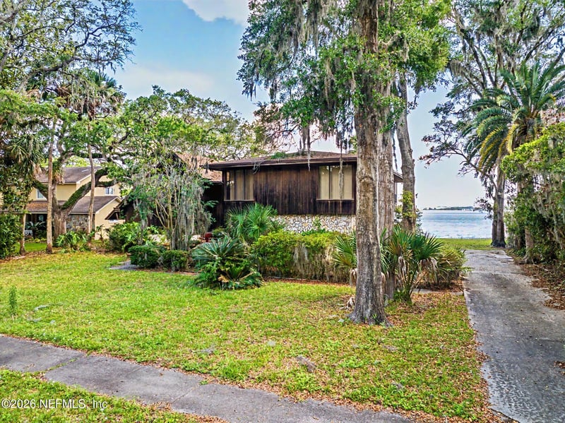 5457 River Trail Rd, Jacksonville, FL 32277