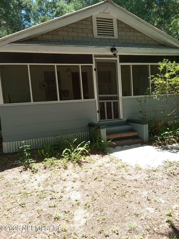 210 Pine Ave, Pomona Park, FL 32181