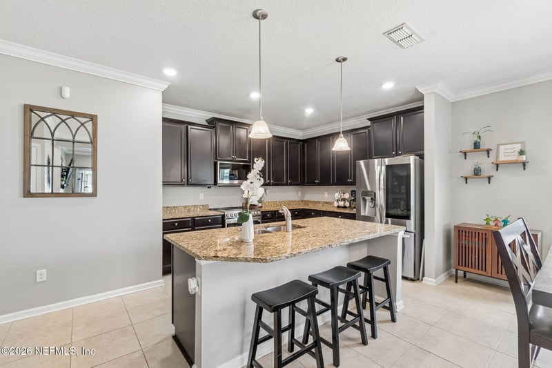 10111 Bedford Lakes Ct, Jacksonville, FL 32222