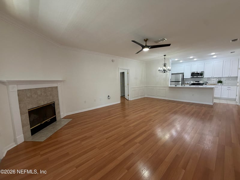 10901 Burnt Mill Rd #406, Jacksonville, FL 32256