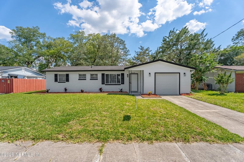 5648 Fargo Dr, Jacksonville, FL 32207