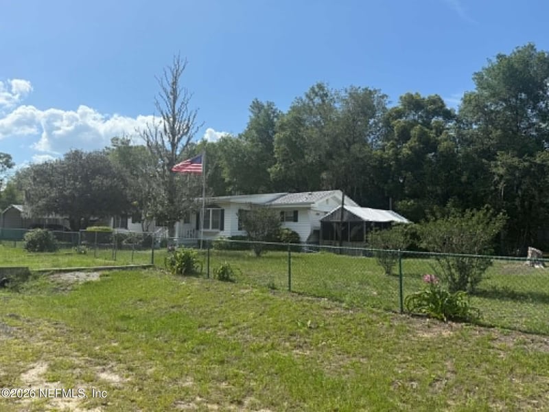 412 64th St, Interlachen, FL 32148