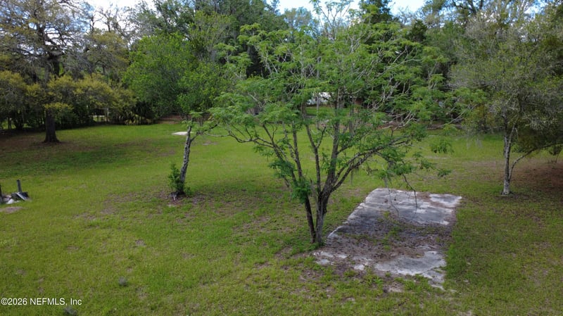 123 Willis Rd, Hollister, FL 32147