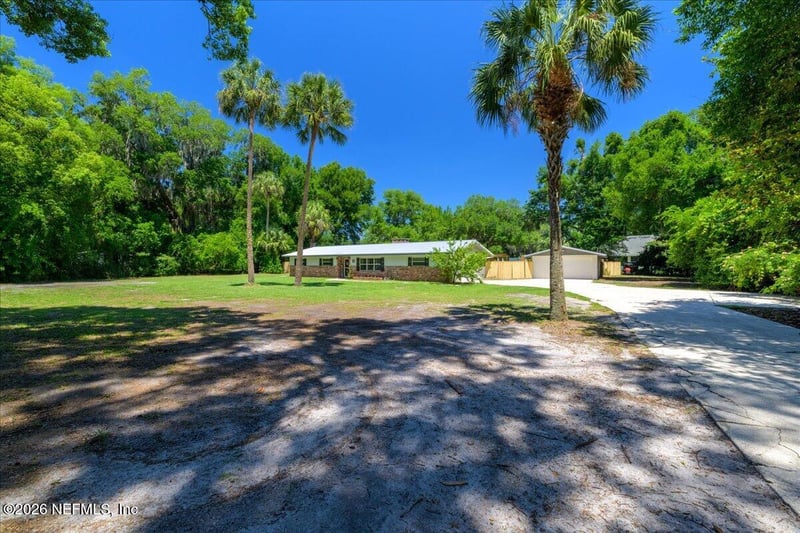 5108 Silver Lake Dr, Palatka, FL 32177
