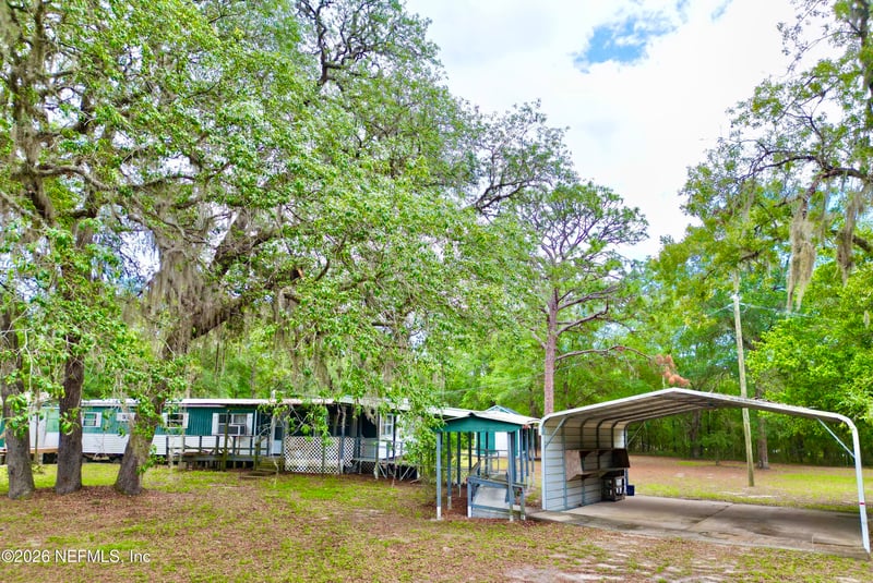 208 Country Living Cir, Melrose, FL 32666