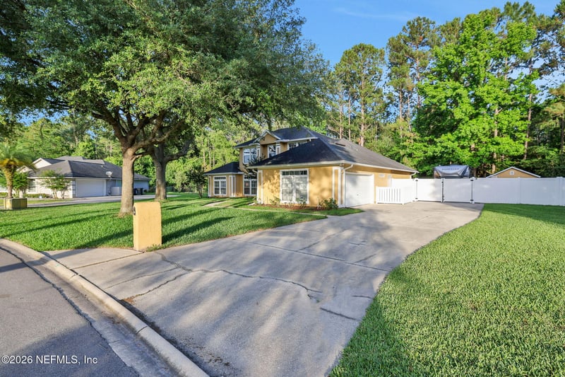 1169 Hideaway Dr, St Johns, FL 32259
