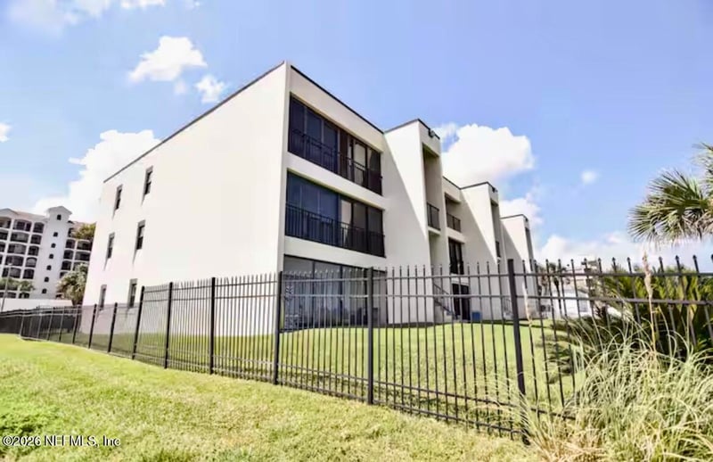 829 1st St #2-D, Jacksonville Beach, FL 32250