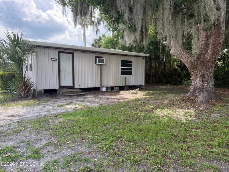 986 State Road 20, Interlachen, FL 32148