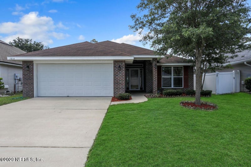 5816 Round Table Rd, Jacksonville, FL 32254