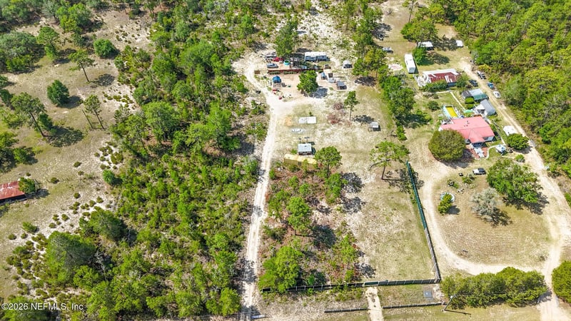 229 Poinciana Dr, Interlachen, FL 32148
